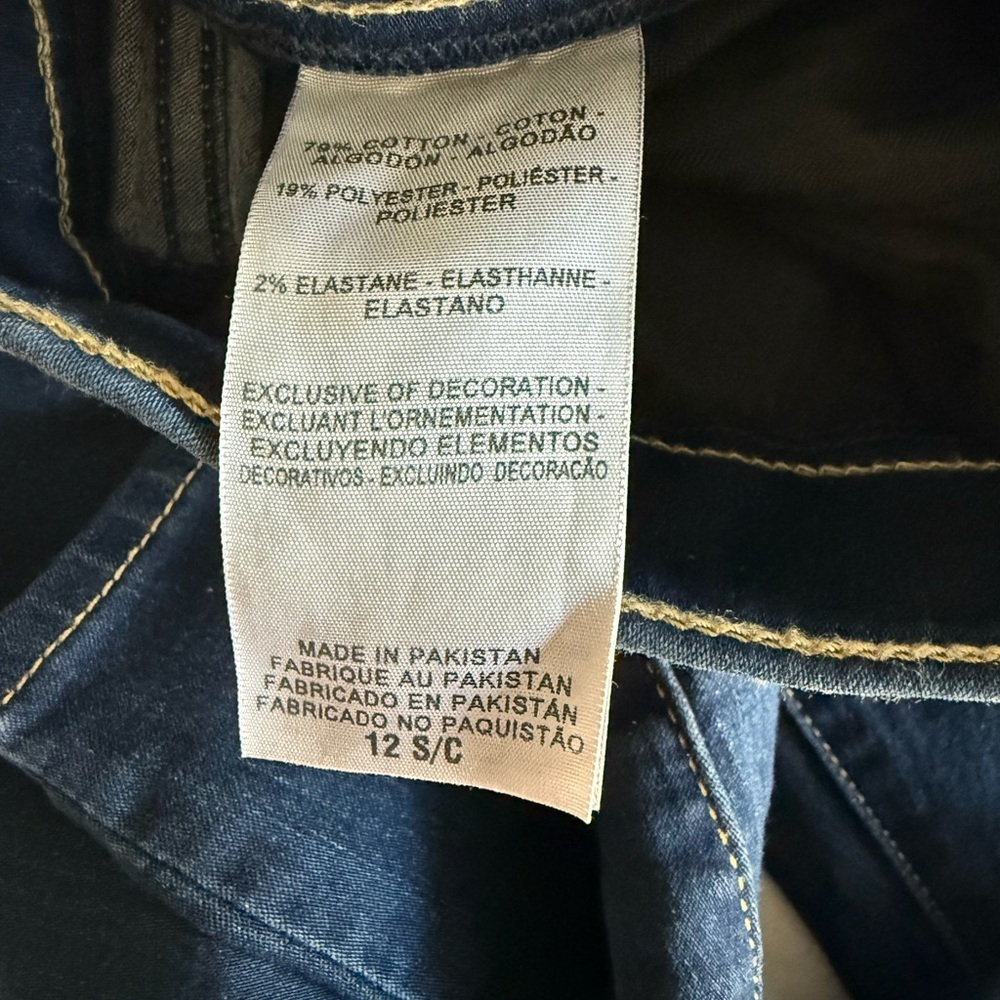 LEVI’S Signature Totally Shaping Pull-On Jeans - NEW w/ Tags - Size 12 - Picture 10 of 10